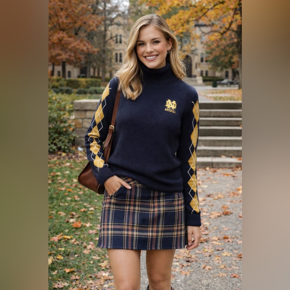 Castles Sport Navy Blue Turtleneck Sweater Yellow Argyle Accent Size M